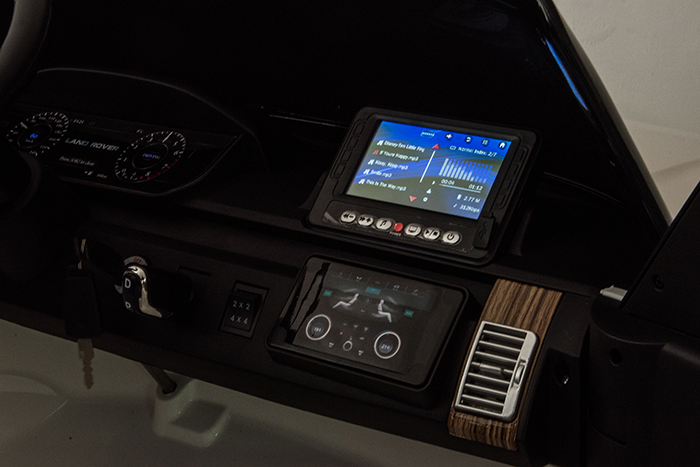 Kids Electric Ride On Range Rover Vogue White - Image 26