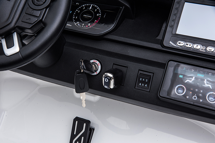 Kids Electric Ride On Range Rover Vogue Black - Image 17