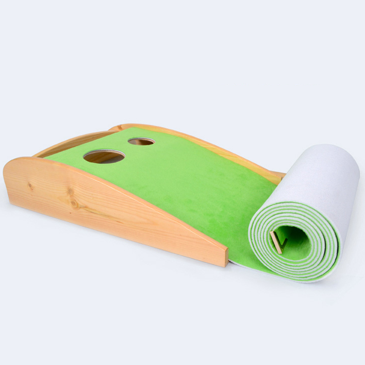 Hillman PGM Natural Wood 3m Golf Putting Trainer with Auto Ball Return